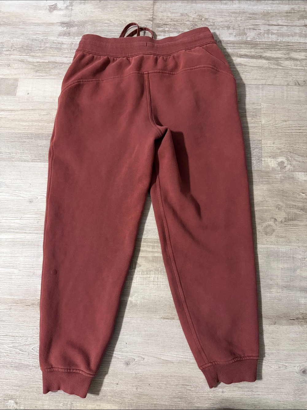 Women’s Lululemon joggers *FLAWED* - Picture 4 of 7